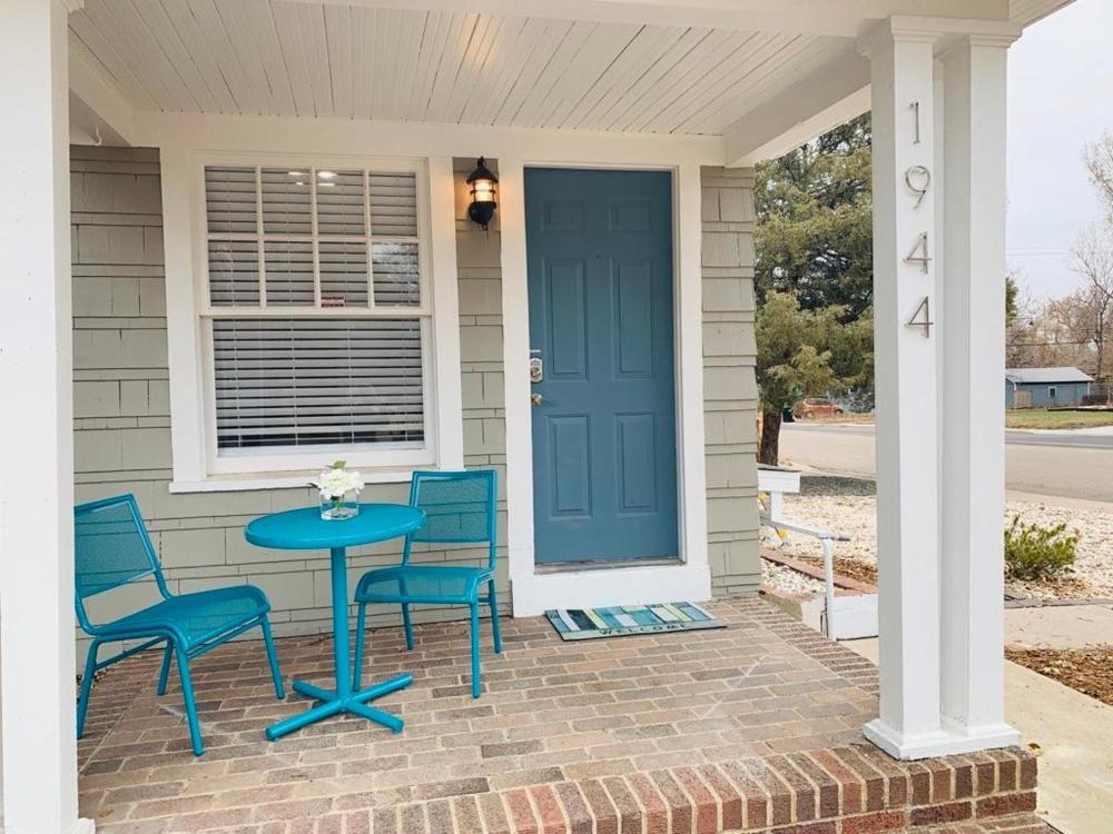 Stunning Bungalow next to UNC - Free Bikes!
